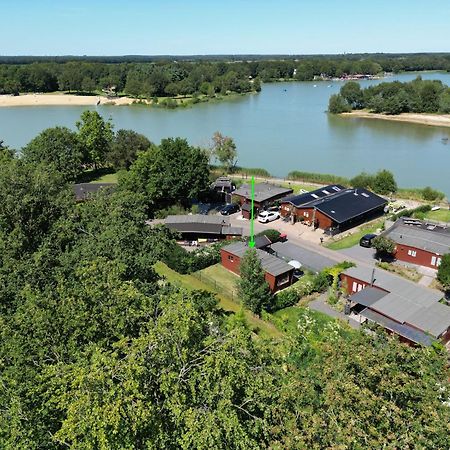 Erm Gezellig Chalet Met 2 Slaapkamers En Zicht Op Het Water מראה חיצוני תמונה