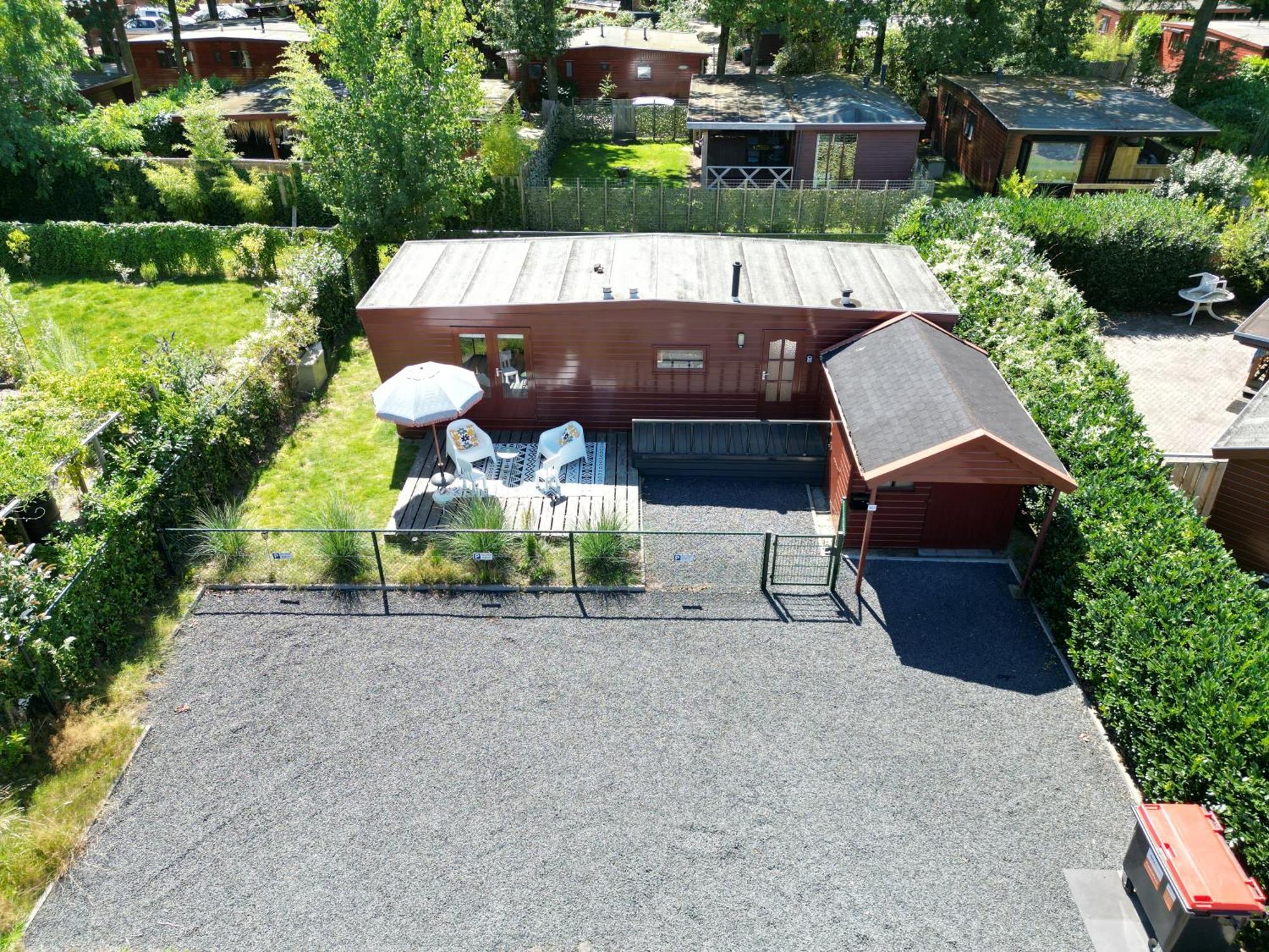 Erm Gezellig Chalet Met 2 Slaapkamers En Zicht Op Het Water מראה חיצוני תמונה