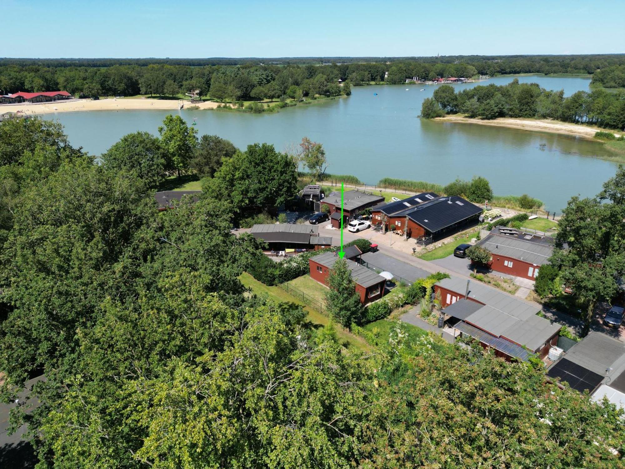 Erm Gezellig Chalet Met 2 Slaapkamers En Zicht Op Het Water מראה חיצוני תמונה